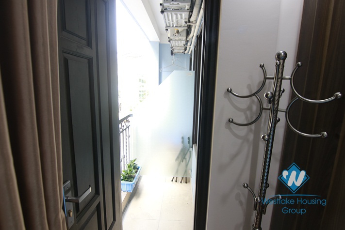 Nice and new studio for rent on Huynh Thuc Khang, Dong Da